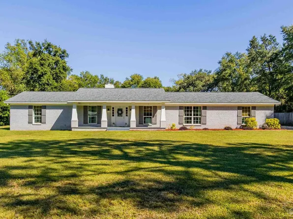9138 Surrey Dr, Pensacola, FL 32534