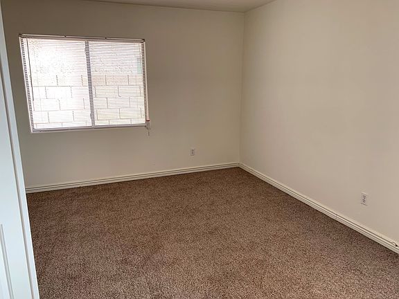 4th image of 43589 W Cowpath Rd