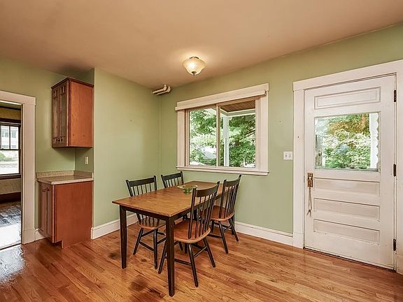 5th image of 161 Walnut Ave