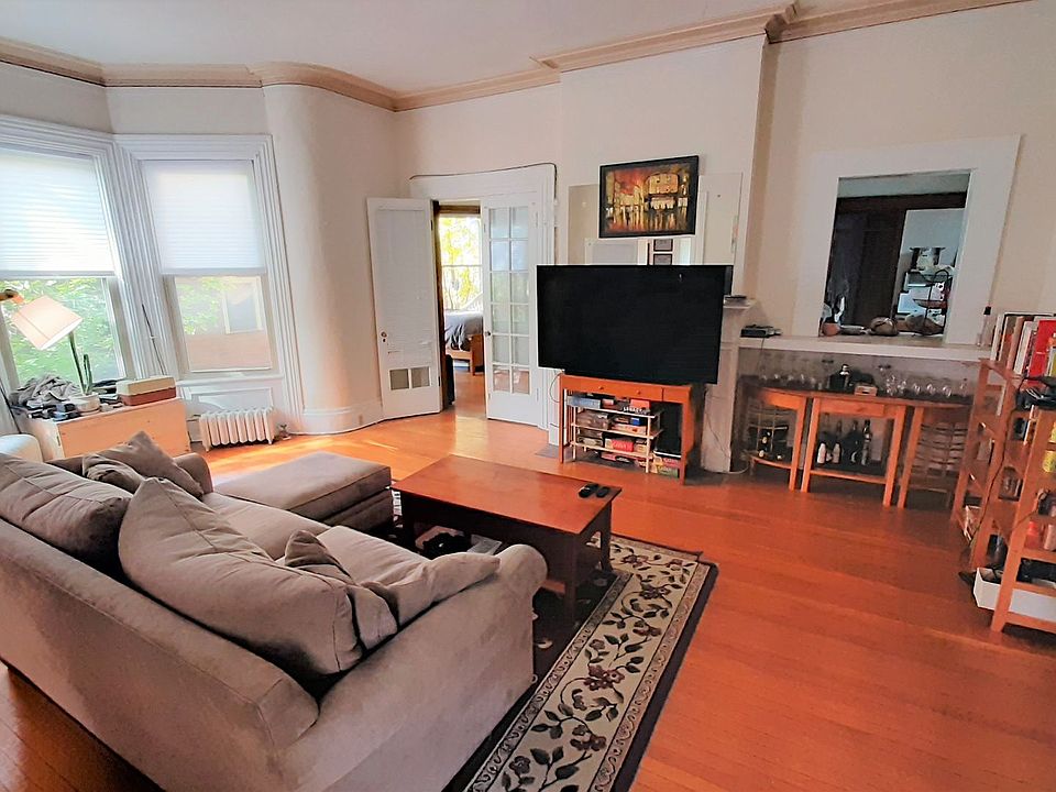 1st image of 510 E Seneca St APT 2