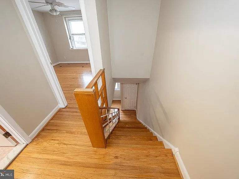 130 Ivy Ct — Photo 32