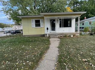 6211 Beech Daly Rd, Taylor, MI 48180