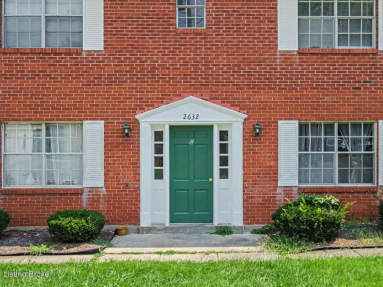 2632 Lindsay Ave #C4 — Photo 3