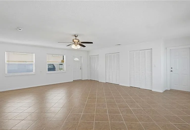 111 123rd Ave E — Photo 13