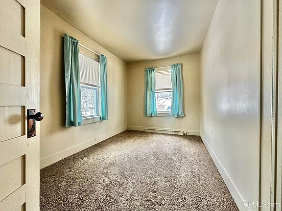 5th image of 708 Edsel St