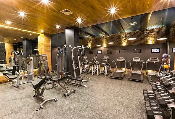 Rented by The KCI Group | media 52