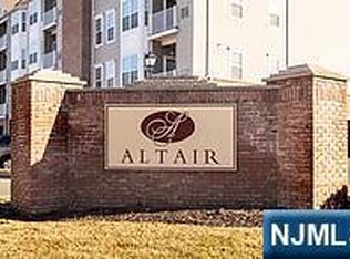 526 Bushes Ln, Elmwood Park, NJ