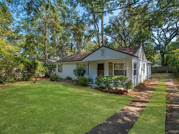 5th image of 3005 Fairview Dr