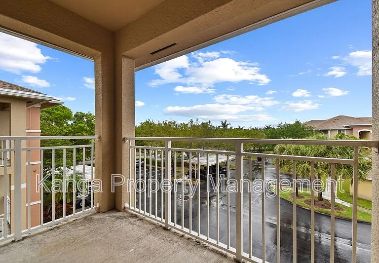 6556 Emerald Dunes Dr #302 — Photo 18