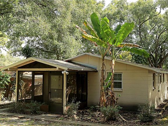 2nd image of 1904 E Mulberry Dr