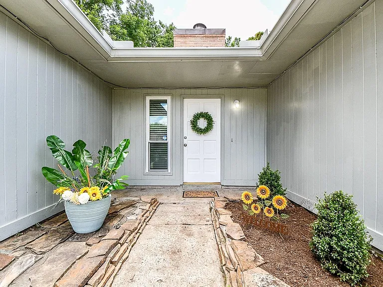16823 Cobble Ridge Dr — Photo 7