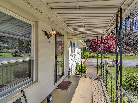 3rd image of 68 Skyview Dr