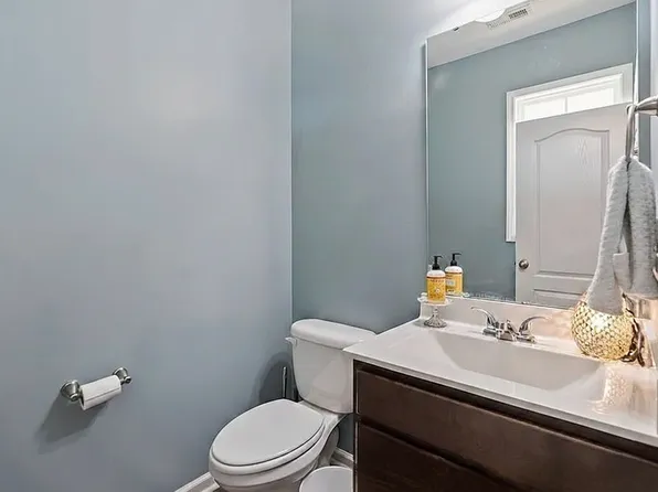 520 Loom Dr, Fayetteville, NC