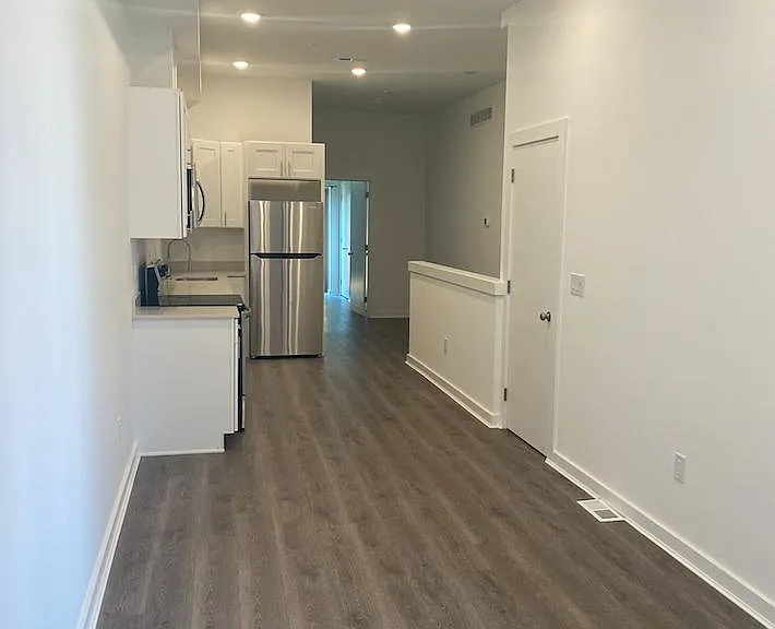 5732 Ludlow St #1 — Photo 1