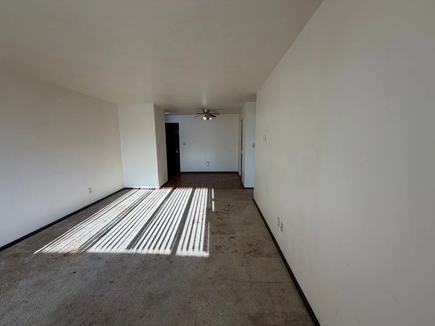 111 S Platten St — Photo 4