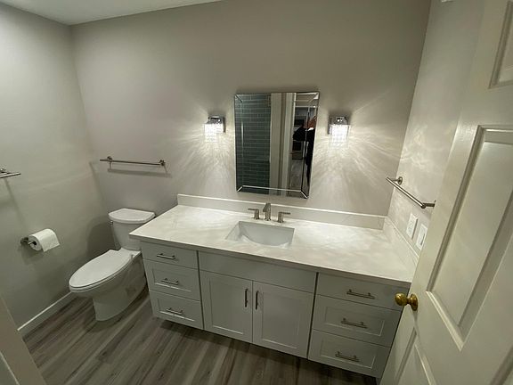 5th image of 3941 226th Pl SE APT 303