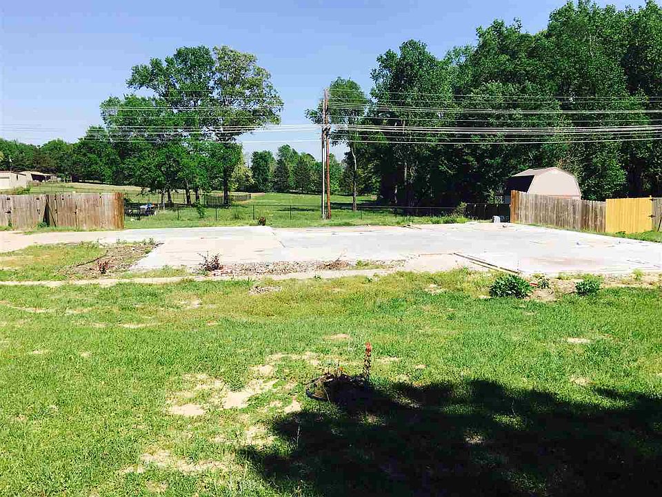 1st image of 103 Fort Crawford Dr