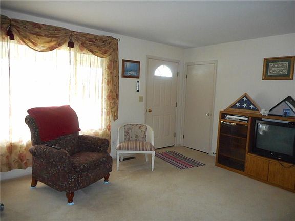 2nd image of 385 W State Road 32