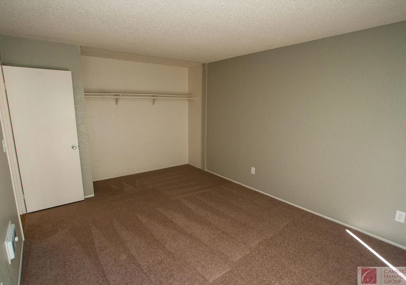 Lexington Gardens — Photo 2