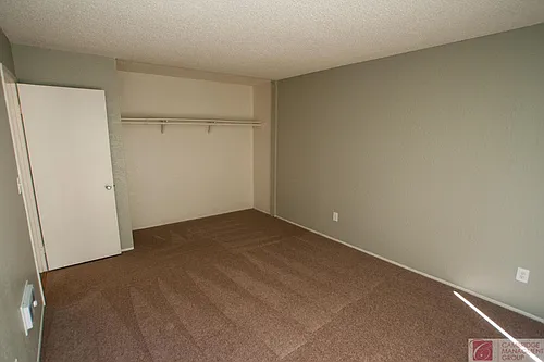 Lexington Gardens Photo 1