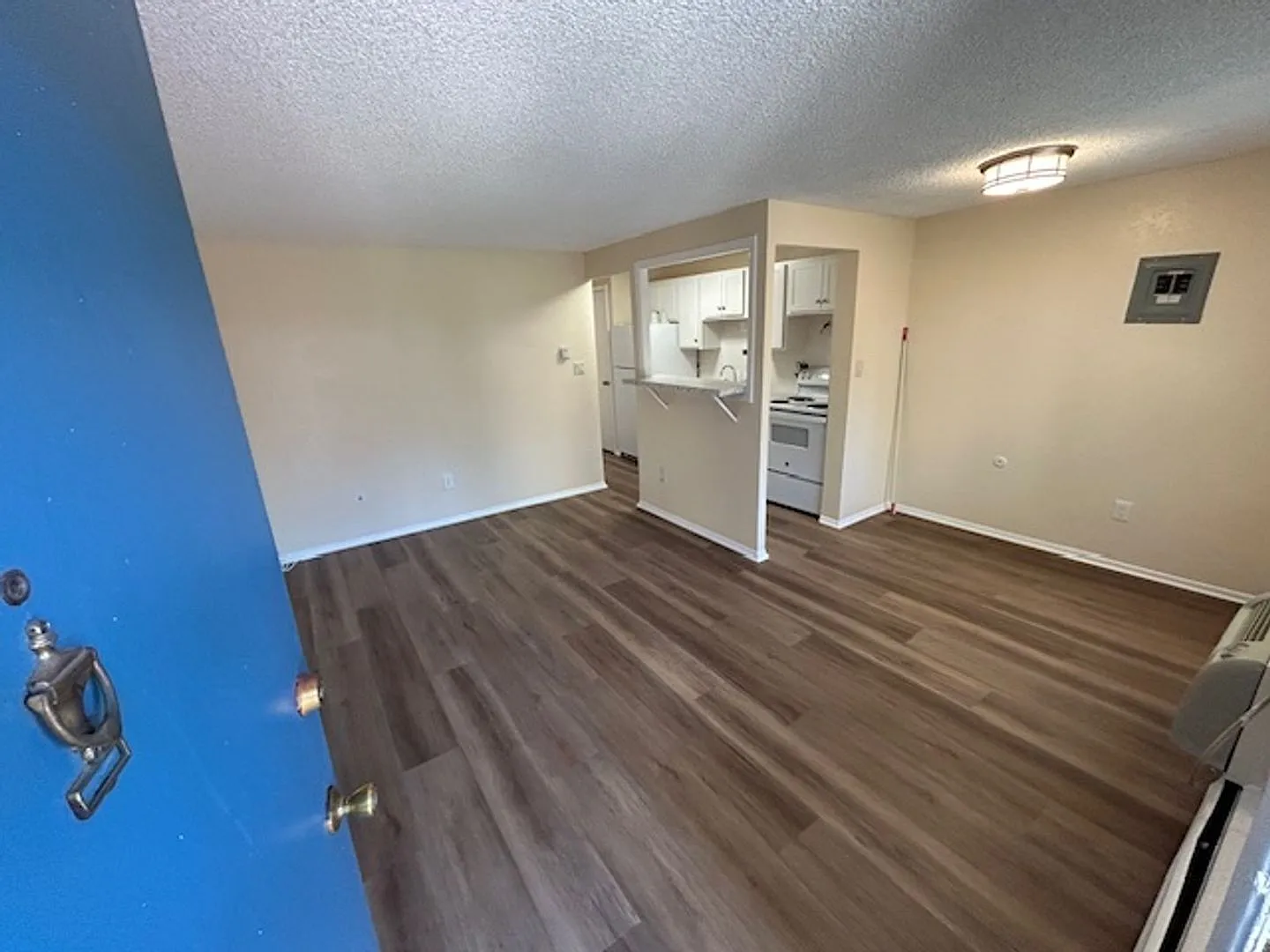 Spartan Court Apartments — Photo 4
