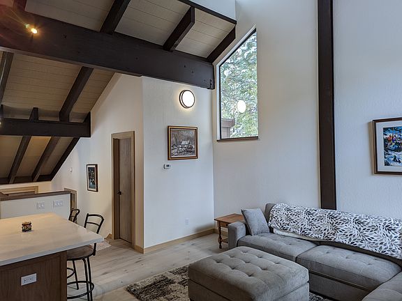 3rd image of 6064 Rocky Point Cir