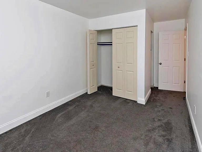1139 Thackary Ct — Photo 10