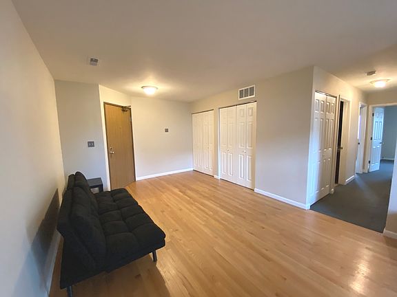 5th image of 556 E Shagbark Ln #A