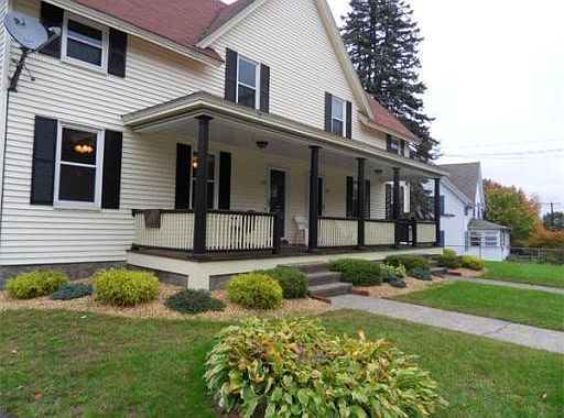 FRONT OF HOUSE