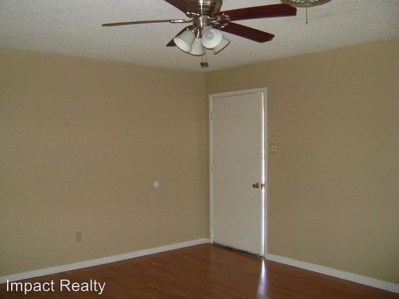 2nd image of 2418 S 40th St