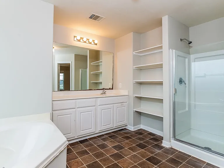 4419 Thistle Pond Ct — Photo 10