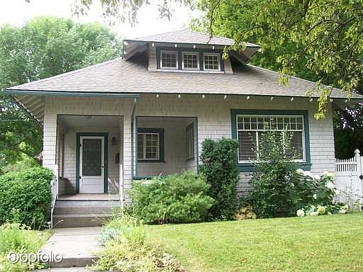 1st image of 836 Newell St