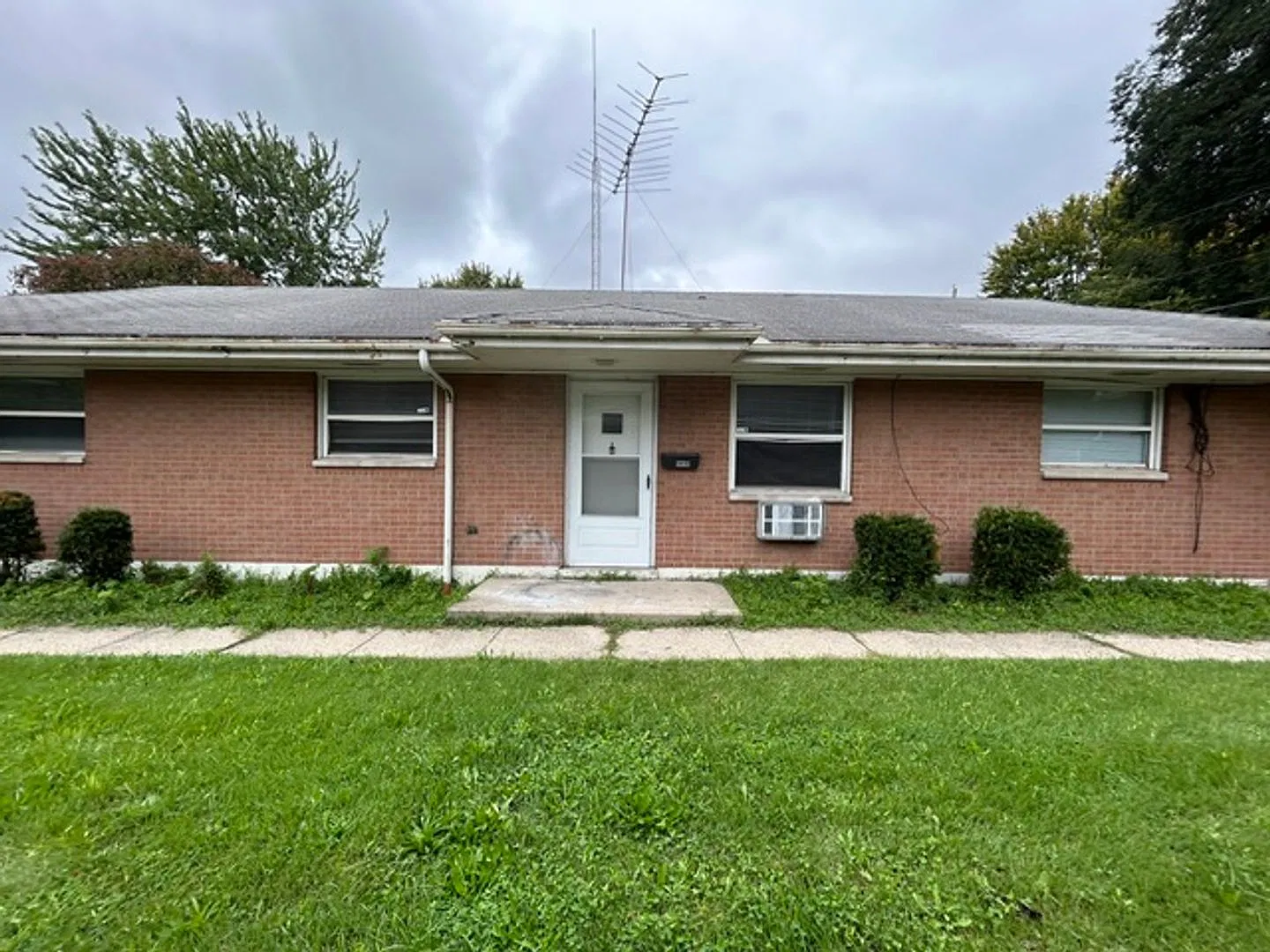 206 Seminary — Photo 2