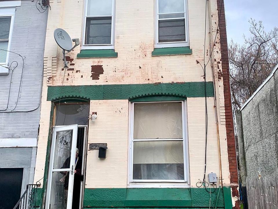 1st image of 1915 N Croskey St
