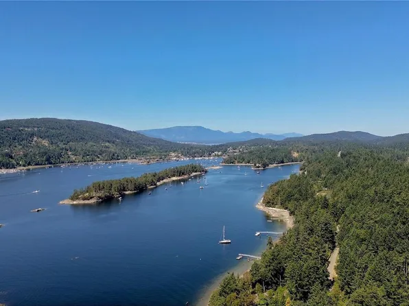 240 Old Scott Rd, Salt Spring, BC V8K 2L6