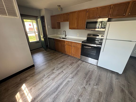 2nd image of 2090-2092 E Main St #A