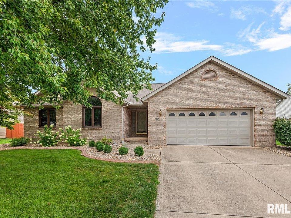 1st image of 2213 Renwick Dr