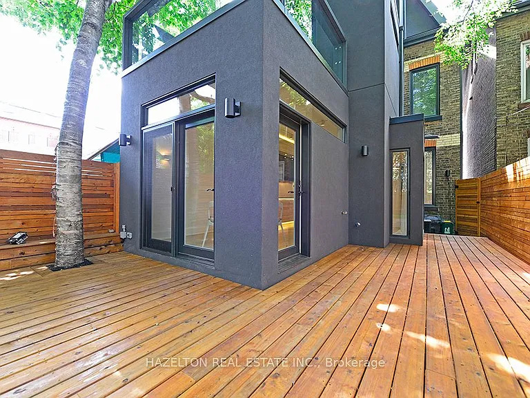 12 Webster Ave — Photo 35
