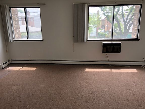 4th image of 5306 N Cumberland Ave APT 209