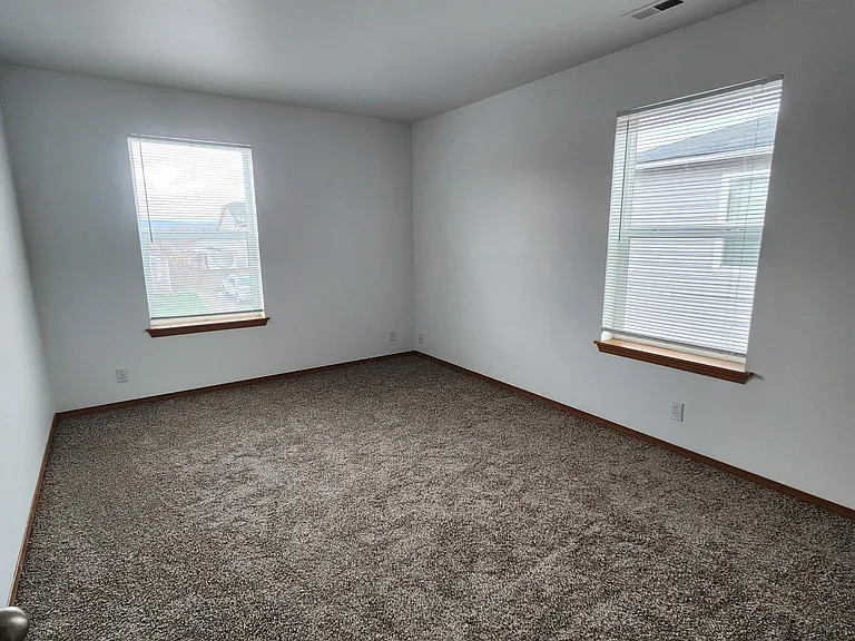 Guest bedroom 2