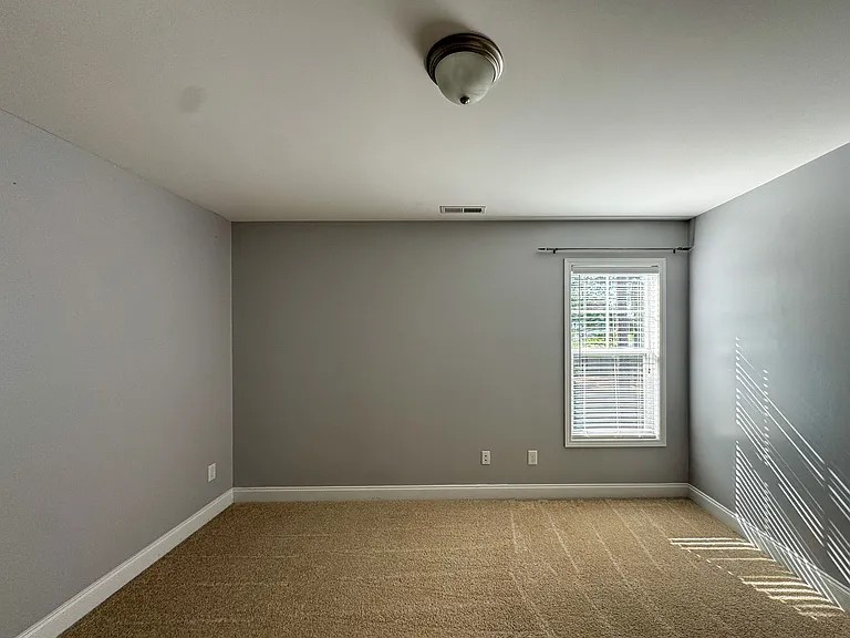 172 Huzzas Cir — Photo 25