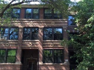 2200 W Berteau Ave #1, Chicago, IL 60618