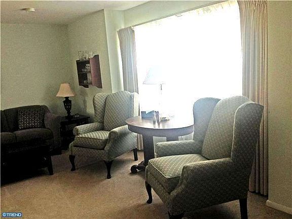 3rd image of 2230 Lancashire Dr