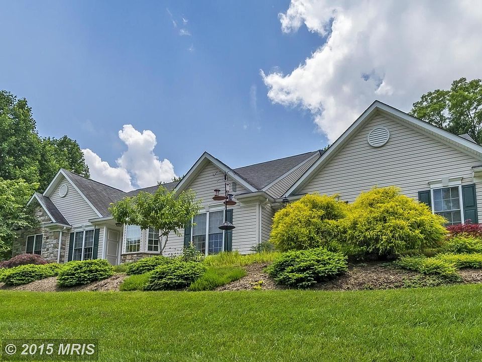 1st image of 9A Harwood Dr