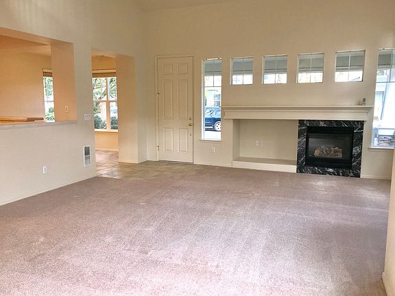 3rd image of 1619 NE 63rd Ave