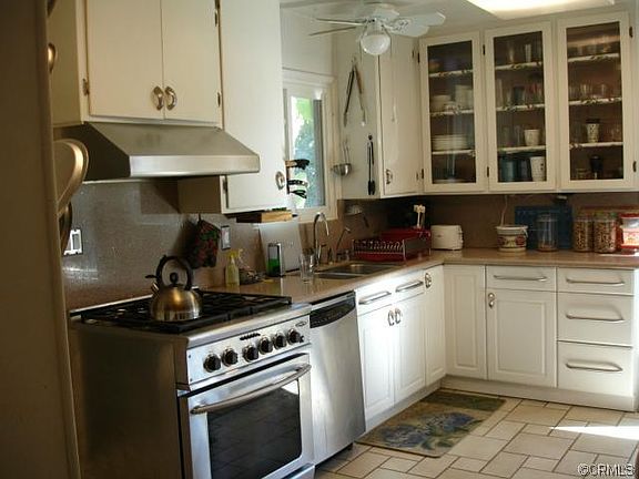 2nd image of 220 S 1st Ave