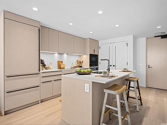 3rd image of 333 Ward Ave #3406
