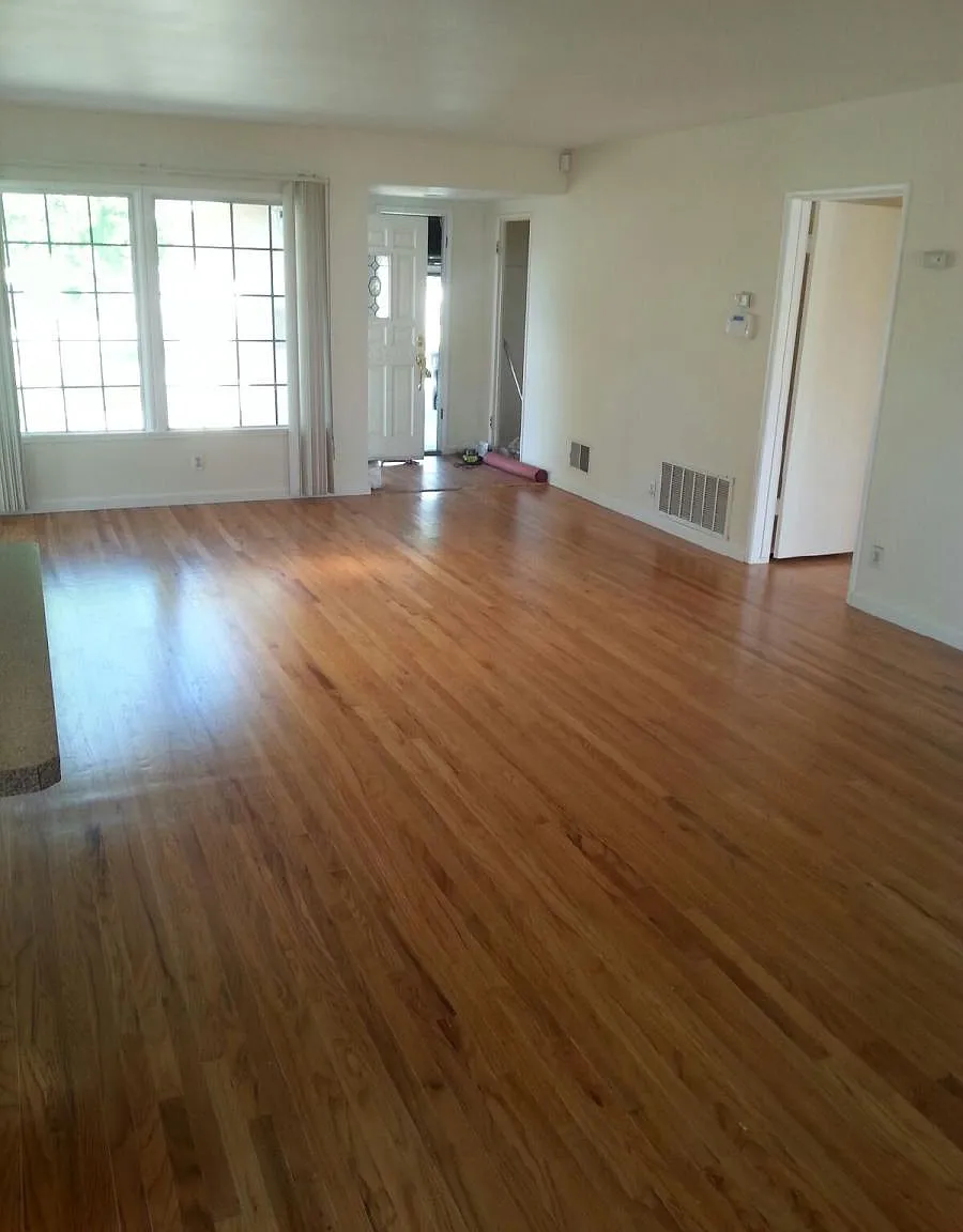 3 bed, 1600 sqft, $3,685 — Photo 2