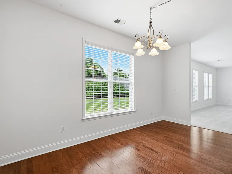 3320 Pebble Ridge Ln — Photo 11