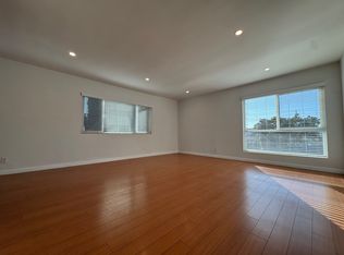 5708 Woodman Ave APT 3, Van Nuys, CA 91401